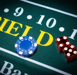 Field bet on a craps table